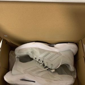 Adidas alphatorsion 2.0 size 9men